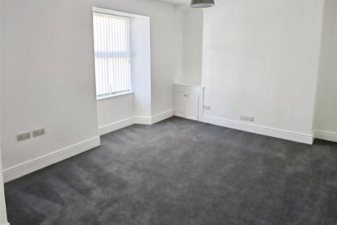 2 bedroom flat to rent, Basset Street, Cornwall TR14