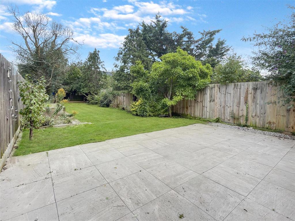House in Cambridge, Cambridgeshire - View 4