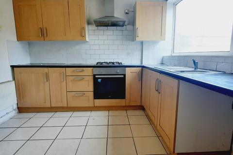4 bedroom terraced house for sale, Rose Avenue, Gravesend DA12