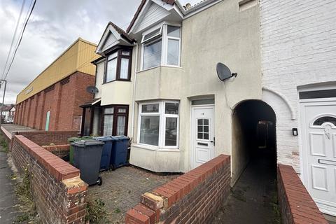 3 bedroom semi-detached house to rent, Jubilee Road, High Wycombe, Buckinghamshire, HP11