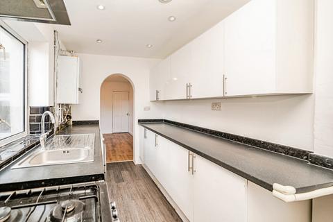 3 bedroom semi-detached house to rent, Jubilee Road, High Wycombe, Buckinghamshire, HP11