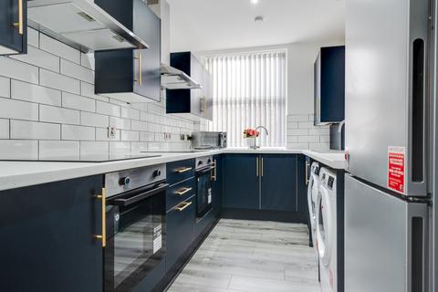 4 bedroom flat share to rent, at Liverpool, Flat A, 354, Scotland Road L5