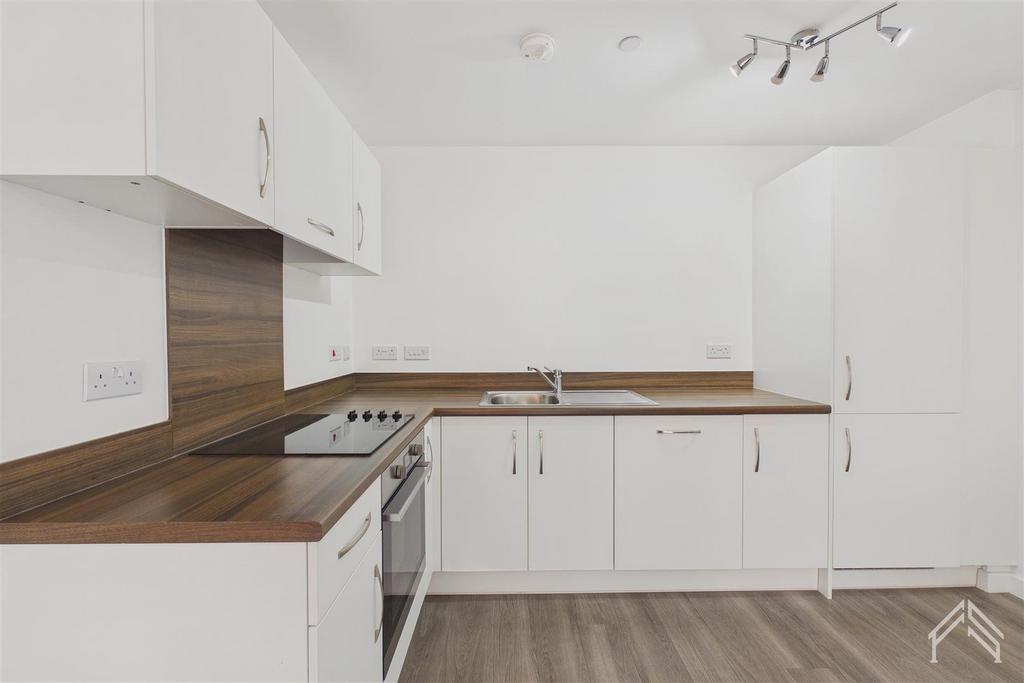 Apartment in Birmingham, West Midlands - View 3