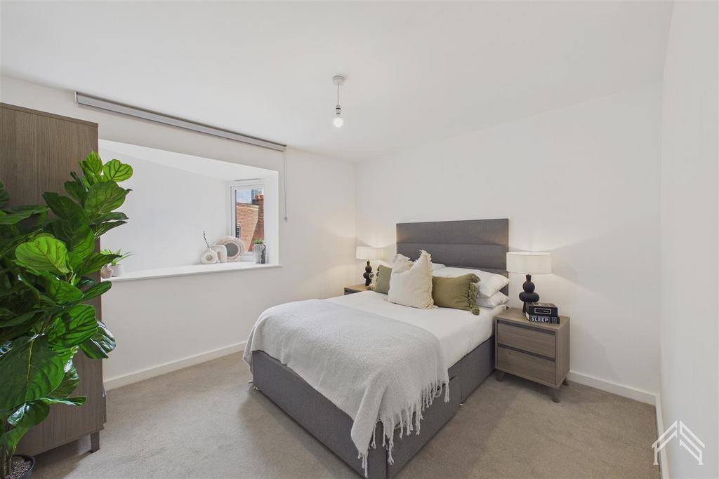 Apartment in Birmingham, West Midlands - View 4