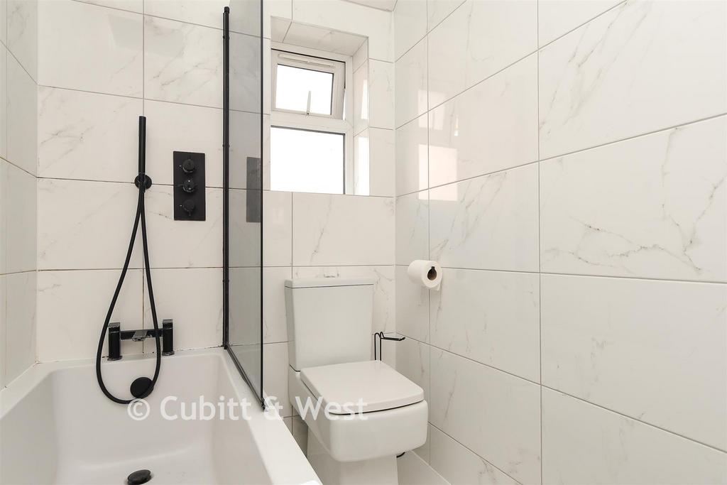 En-Suite Bathroom