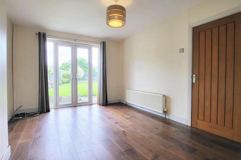 4 bedroom semi-detached house to rent, Hawthorn Road, Birmingham, West Midlands, B44