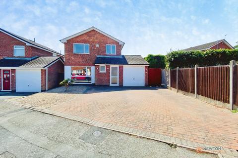 3 bedroom detached house for sale, Farrier Lane, Leicester, LE4