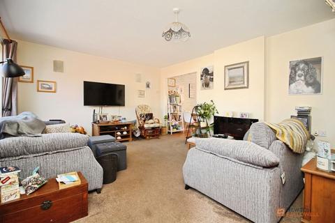 3 bedroom detached house for sale, Farrier Lane, Leicester, LE4