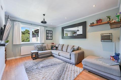 2 bedroom maisonette for sale, Epsom Road, Epsom