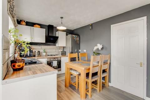 3 bedroom semi-detached house for sale, Fulmar Court, Leeds, LS10