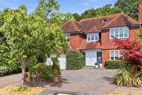 Broadstrood, Essex, IG10