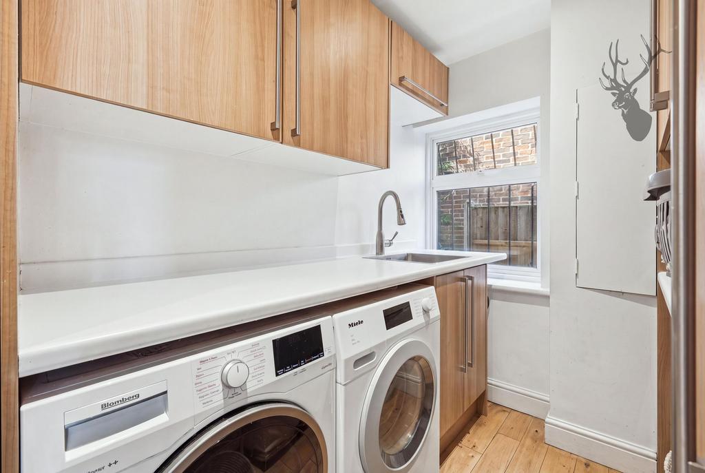 Utility room, utility
