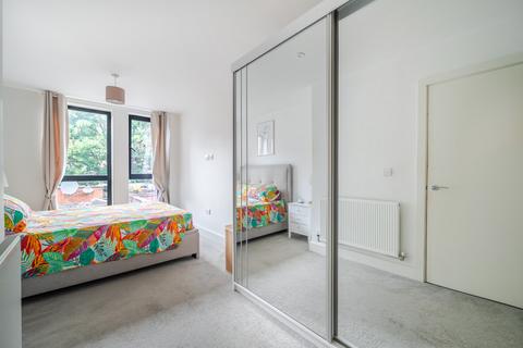 2 bedroom apartment for sale, Masons Hill, Bromley, BR2