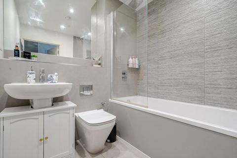 2 bedroom apartment for sale, Masons Hill, Bromley, BR2