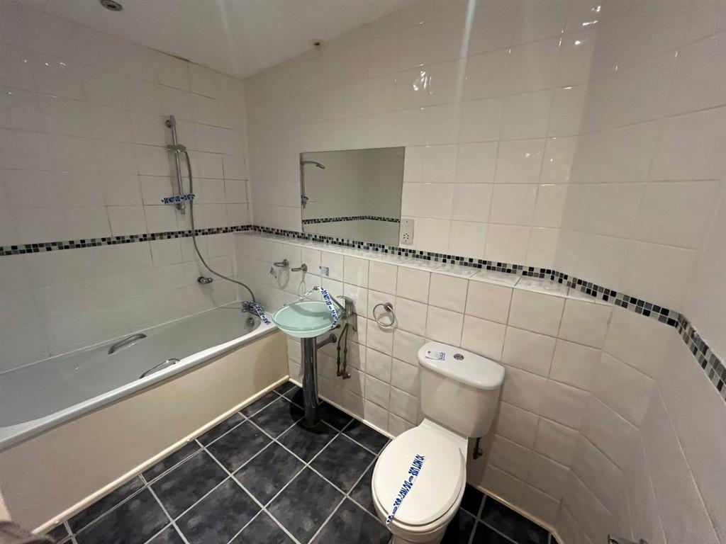 Apartment in Birmingham, Jewellery Quarter - View 5