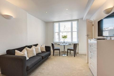 Studio to rent, Hill Street, London, W1J