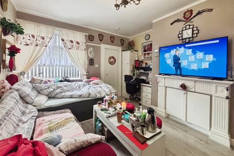 2 bedroom flat for sale, Brancepeth Avenue, Elswick, Newcastle upon Tyne, NE4