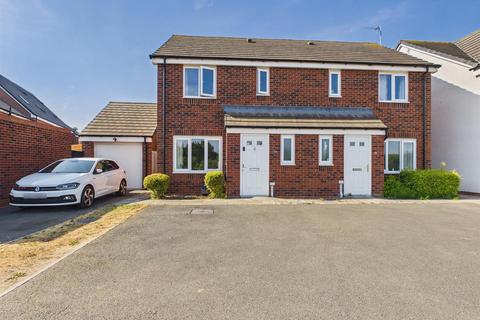 3 bedroom house to rent, Wagtail Road, Shepshed, Leicestershire