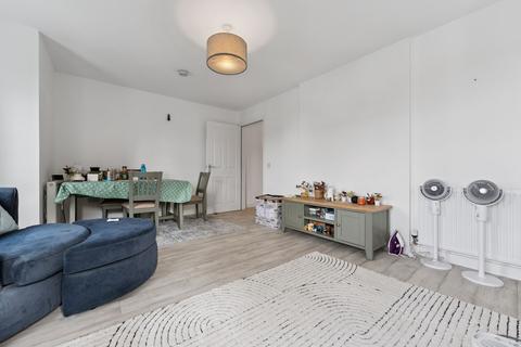 undefined, Springfield Gardens, Flat 2/2, Parkhead, Glasgow, G31