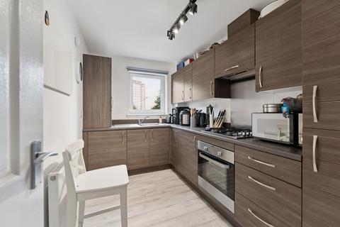 undefined, Springfield Gardens, Flat 2/2, Parkhead, Glasgow, G31
