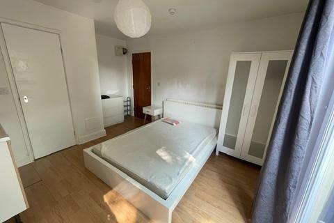 Flat to rent, Wheelwright Road, Birmingham, B24