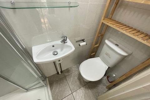 Flat to rent, Wheelwright Road, Birmingham, B24