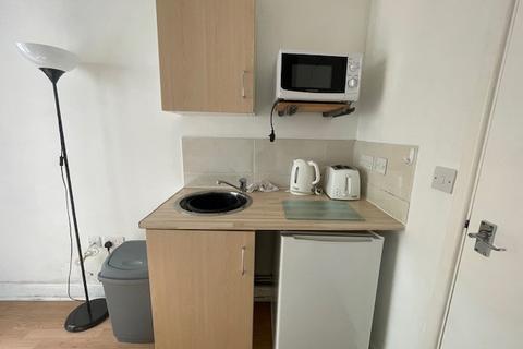 Flat to rent, Wheelwright Road, Birmingham, B24
