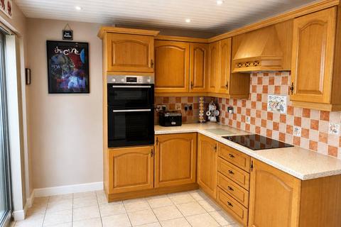 3 bedroom semi-detached house for sale, Rivermead Park, Birmingham, West Midlands, B34