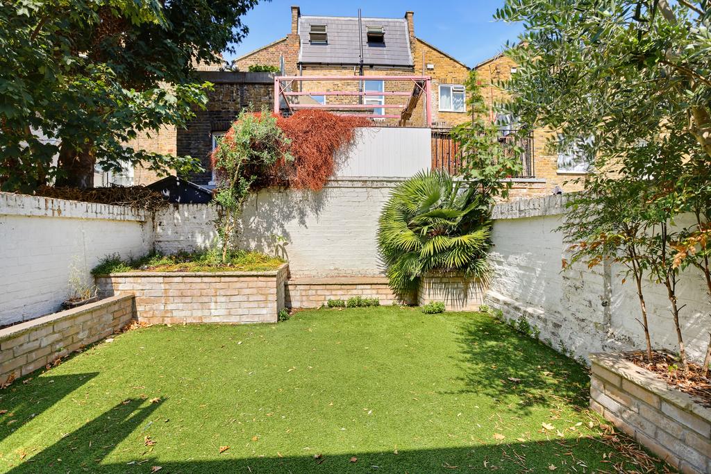 Apartment in London - View 2