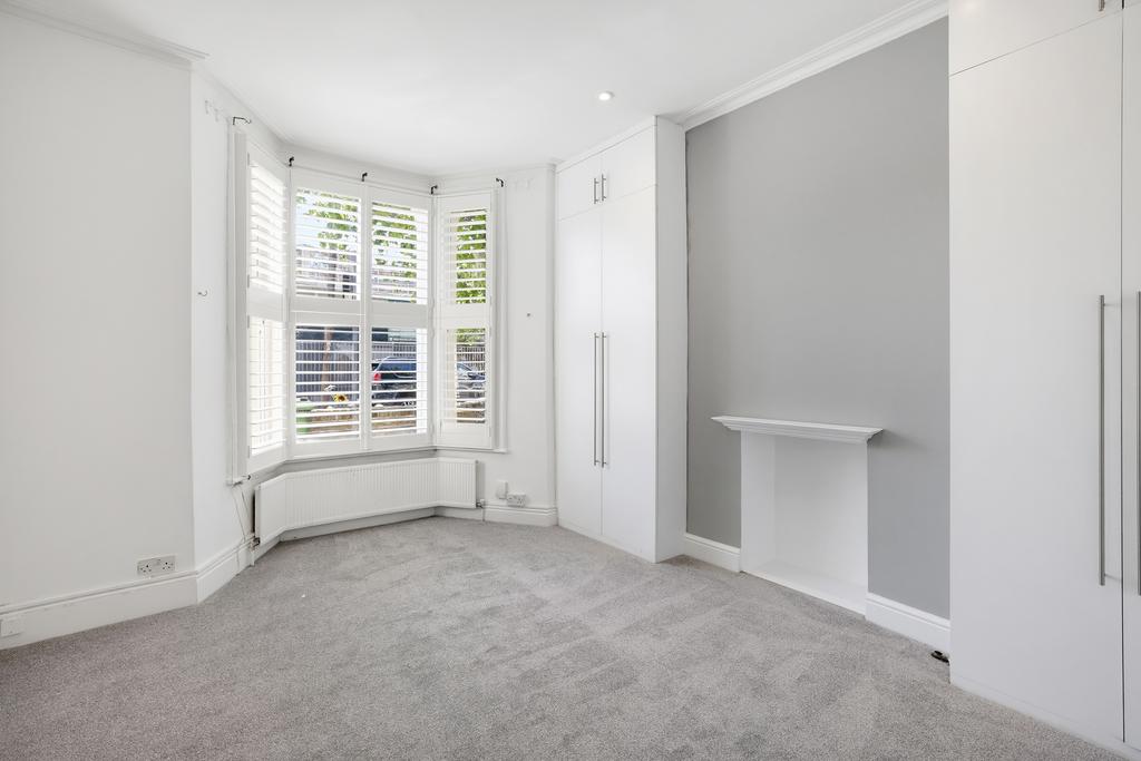 Apartment in London - More
