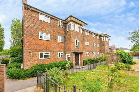 undefined, Tempsford Avenue, Borehamwood WD6