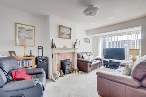 2 bedroom semi-detached house for sale, Clifton Avenue, Benfleet SS7