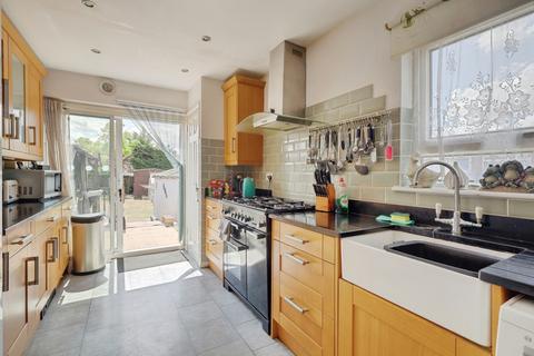 2 bedroom semi-detached house for sale, Clifton Avenue, Benfleet SS7