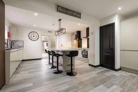 6 bedroom property to rent, 20 The Oval OX26
