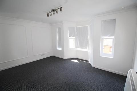 2 bedroom house to rent, Lower Orwell Street, Ipswich IP4