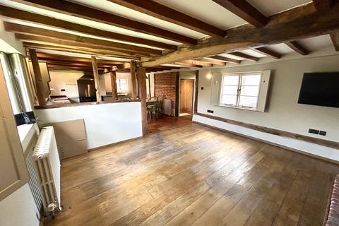 4 bedroom detached house to rent, Holbrook Road, Ipswich IP9