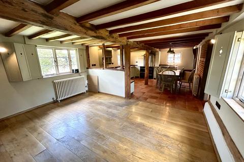 4 bedroom detached house to rent, Holbrook Road, Ipswich IP9