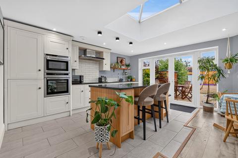 3 bedroom semi-detached house for sale, Queens Road, Uppingham, Oakham