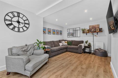 3 bedroom semi-detached house for sale, Queens Road, Uppingham, Oakham