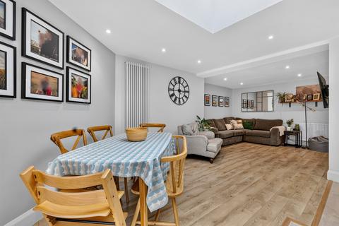3 bedroom semi-detached house for sale, Queens Road, Uppingham, Oakham
