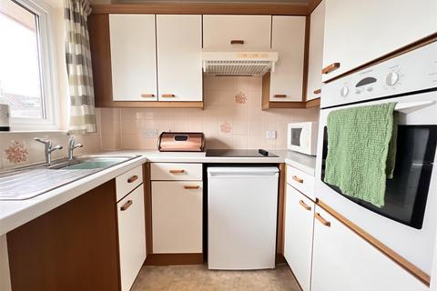 1 bedroom flat to rent, Cricklade Street, Swindon SN1