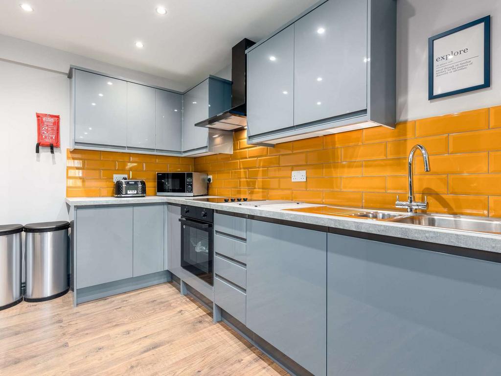 House in Oxford, Risinghurst - More
