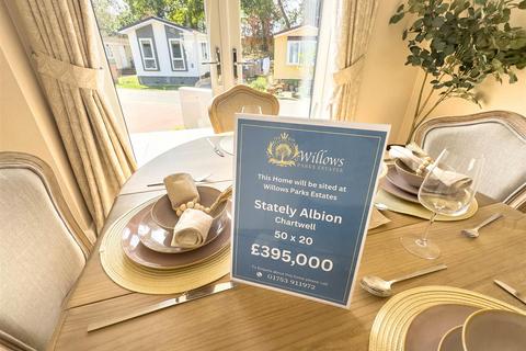 2 bedroom park home for sale, Main Road, Willows Riverside Park, Windsor
