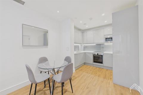 1 bedroom apartment to rent, West Gate House, London W5