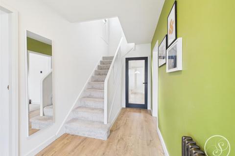 4 bedroom semi-detached house for sale, Gledhow Park Avenue, Leeds