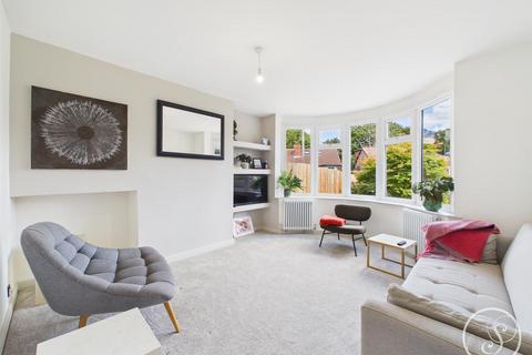 4 bedroom semi-detached house for sale, Gledhow Park Avenue, Leeds