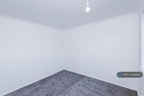 3 bedroom bungalow to rent, Chimes Road, Wigan, WN4