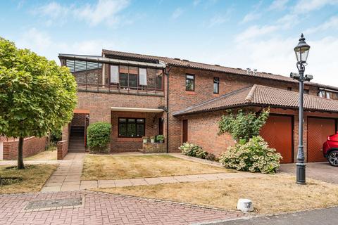 2 bedroom apartment for sale, Callow Hill, Virginia Water, Surrey, GU25