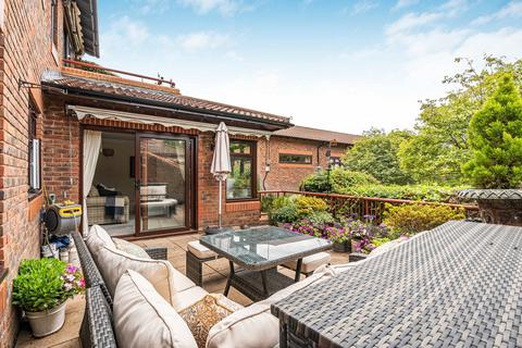 2 bedroom apartment for sale, Callow Hill, Virginia Water, Surrey, GU25