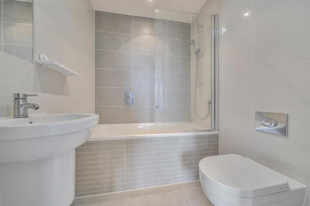 House in Kingston Upon Thames - More